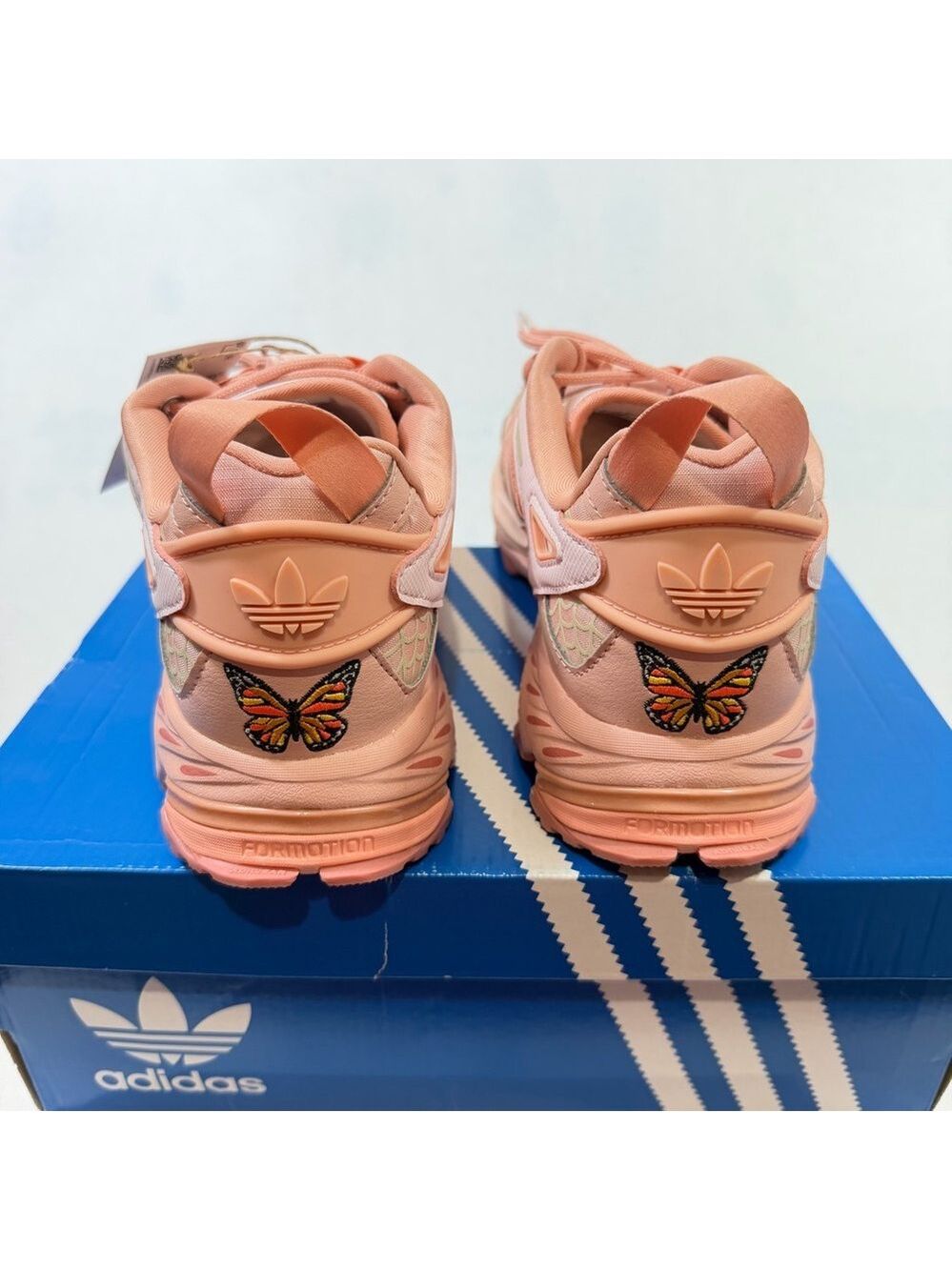 Adidas Hyperturf Adventure Day of the Dead Men’s Sneaker Pink Size 9 HP2496 - Picture 5 of 7